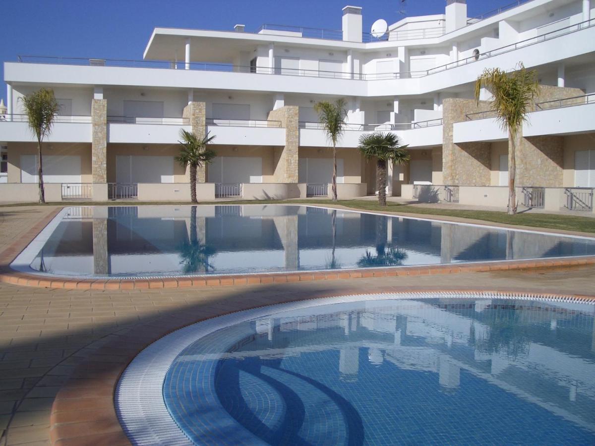 Apartamentos Pomba Branca Olhos de Agua  Exterior photo